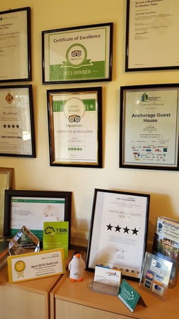 Imagen de los interiores del Hotel Anchorage Guest House. Foto 19