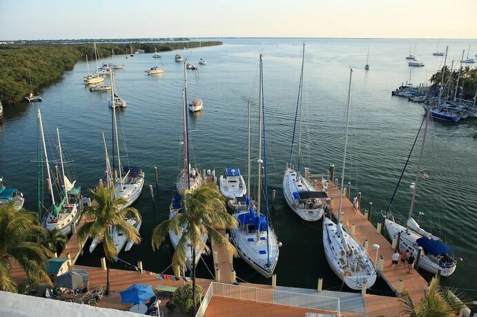 Imagen general del Hotel Anchorage Resort and Yacht Club. Foto 12