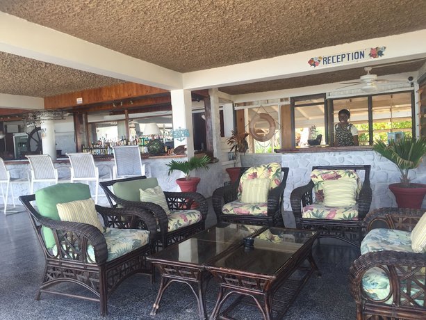 Imagen del bar/restaurante del Hotel Anchorage Yacht Club. Foto 2