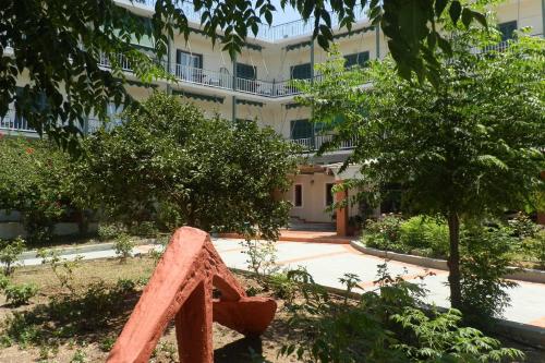 Imagen general del Hotel Ancora, Poros. Foto 3