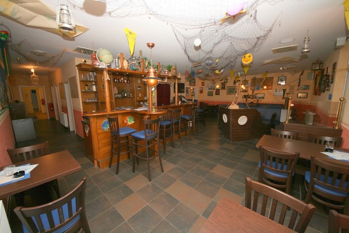 Imagen del bar/restaurante del Hotel And Restaurant Albatros. Foto 5