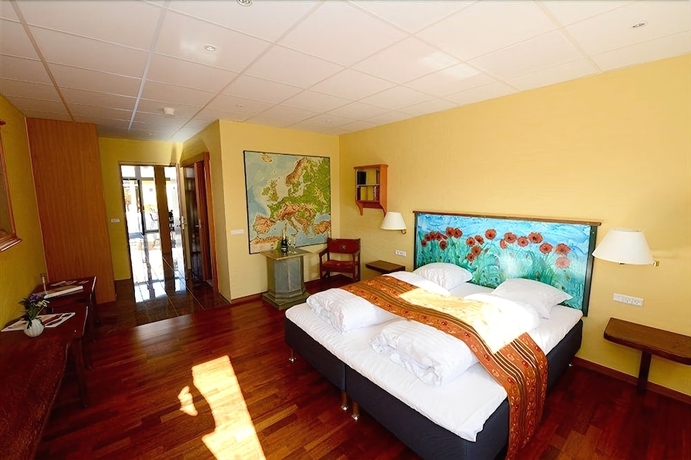 Imagen de la habitación del Hotel And Restaurant Fru Larsen. Foto 11