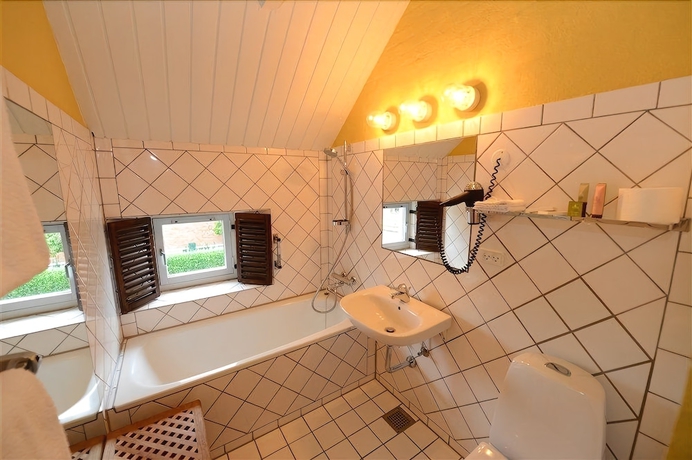 Imagen de la habitación del Hotel And Restaurant Fru Larsen. Foto 15