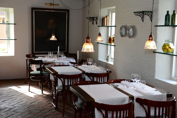 Imagen del bar/restaurante del Hotel And Restaurant Fru Larsen. Foto 5