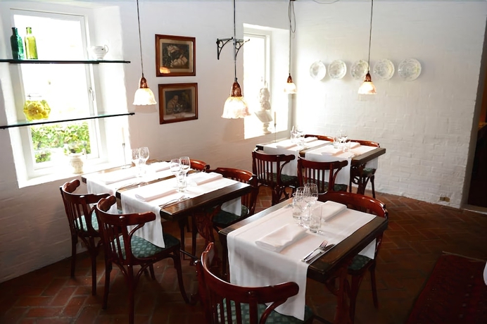 Imagen del bar/restaurante del Hotel And Restaurant Fru Larsen. Foto 7