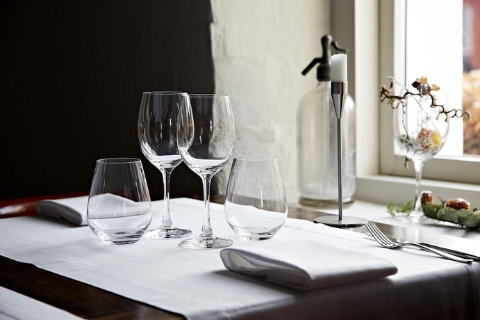 Imagen del bar/restaurante del Hotel And Restaurant Fru Larsen. Foto 8