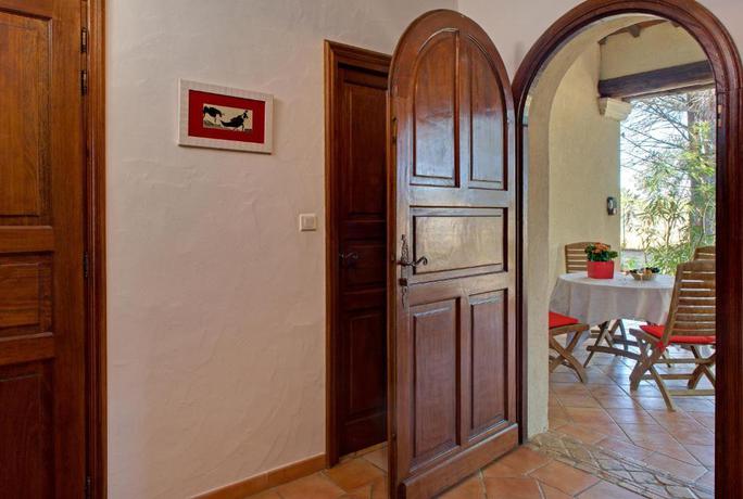 Imagen de los interiores del Hotel And Restaurant Le Mas Des Sables - Aigues Mortes. Foto 10
