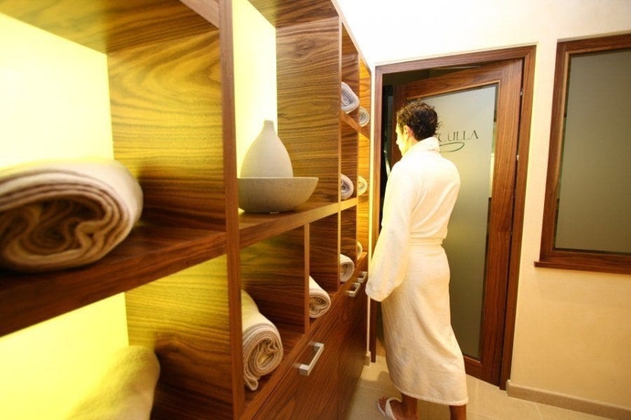 Imagen de la piscina del Hotel Anda Wellness and Spa. Foto 18