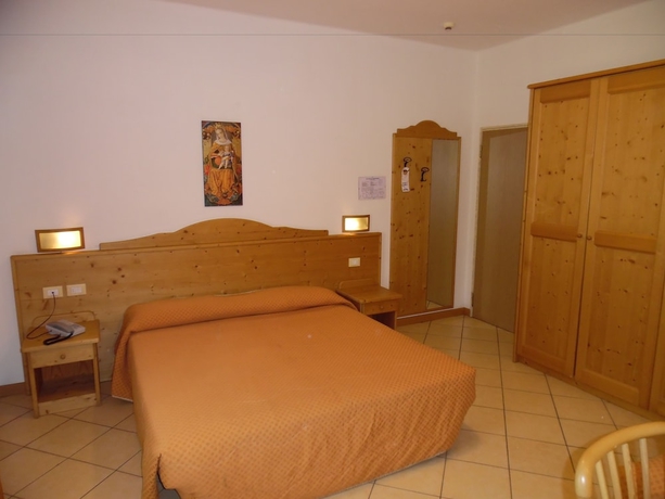 Imagen de la habitación del Hotel Andalo. Foto 8