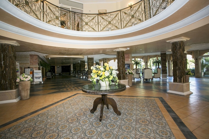 Imagen del bar/restaurante del Hotel Andalucia Beach - All Inclusive. Foto 5