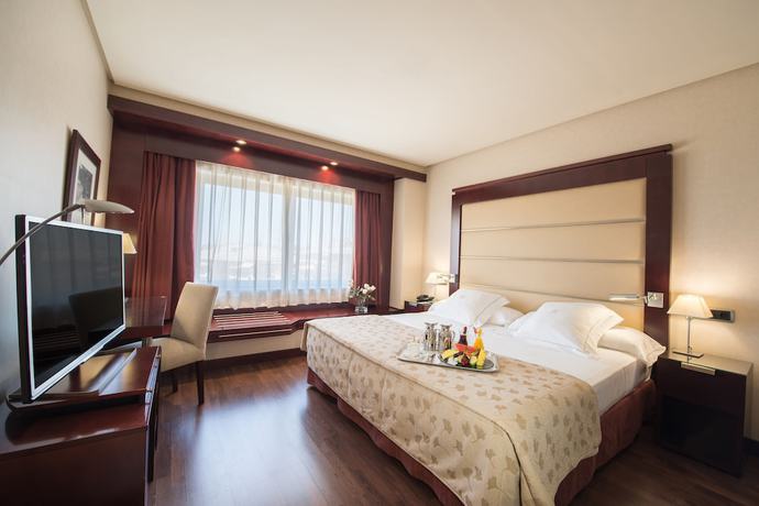 Imagen de la habitación del Hotel Andalucia Center. Foto 10