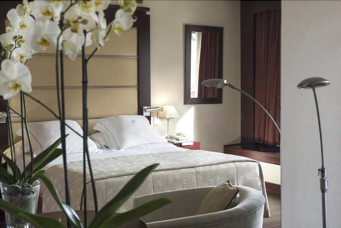 Imagen de la habitación del Hotel Andalucia Center. Foto 14