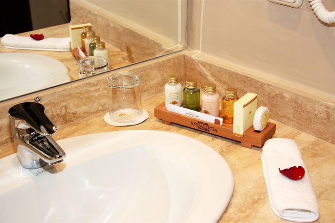 Imagen de la habitación del Hotel Andalucia Golf and Spa Tanger. Foto 8