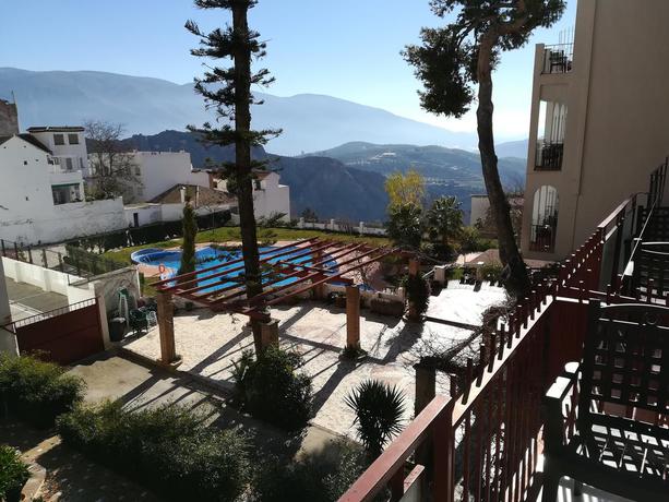 Imagen de los exteriores del Hotel Andalucía, Lanjarón ( Alpujarra ). Foto 15