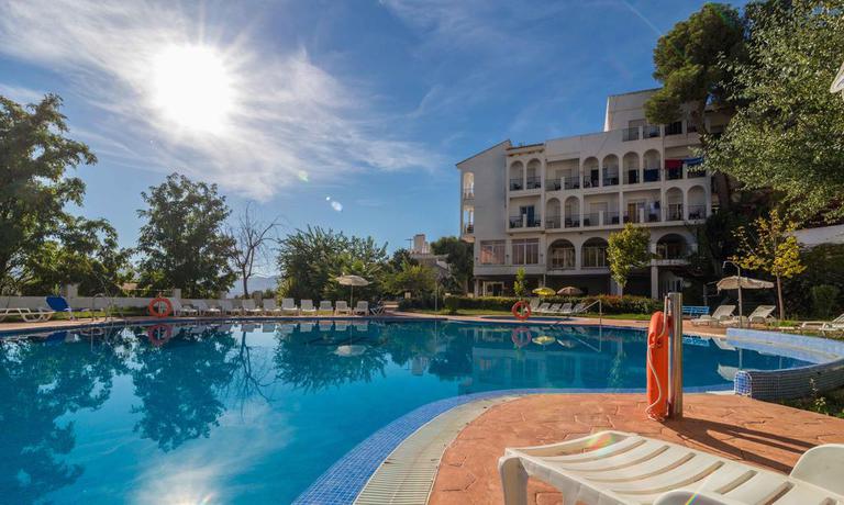 Imagen de la piscina del Hotel Andalucía, Lanjarón ( Alpujarra ). Foto 19