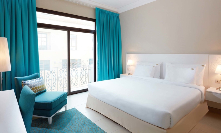 Imagen de la habitación del Hotel Andalus Al Seef Resort and Spa. Foto 5