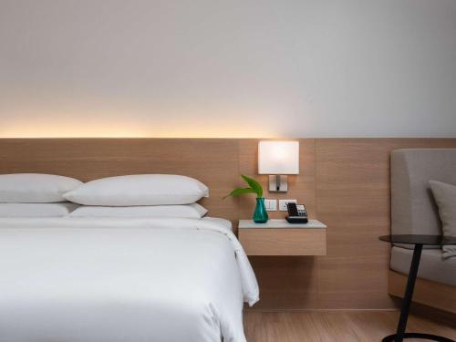 Imagen de la habitación del Hotel Andaman Beach Phuket - Handwritten Collection. Foto 19