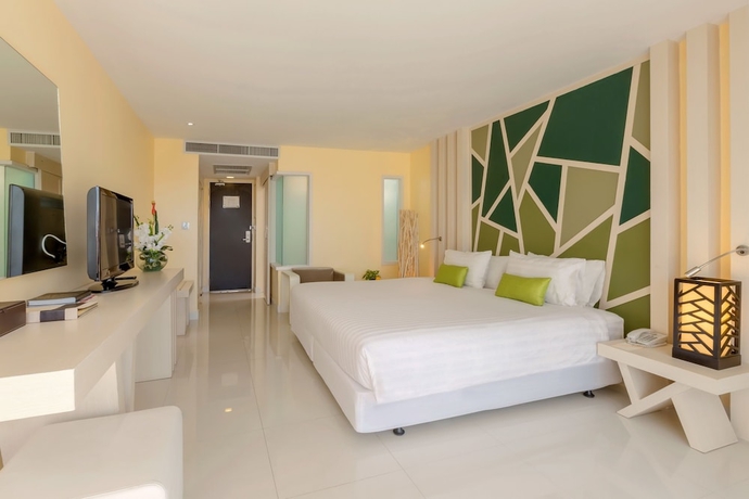 Imagen de la habitación del Hotel Andaman Embrace Patong. Foto 9