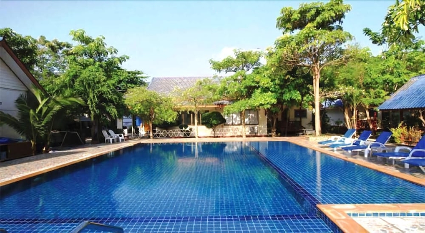 Imagen de la piscina del Hotel Andaman Resort. Foto 13