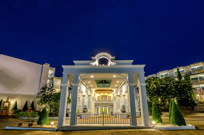 Imagen de los exteriores del Hotel Andaman Seaview. Foto 5