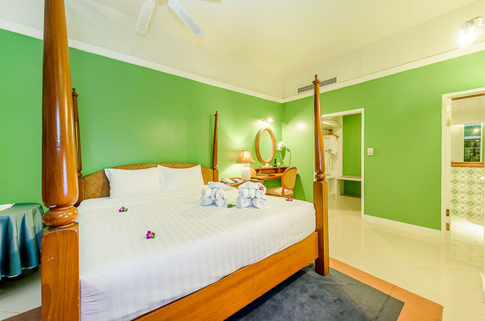 Imagen de la habitación del Hotel Andaman Seaview. Foto 2