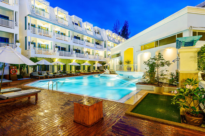 Imagen de la piscina del Hotel Andaman Seaview. Foto 10
