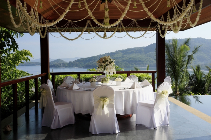 Imagen del bar/restaurante del Hotel Andara Resort Villas. Foto 4