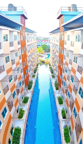 Imagen de la piscina del Hotel Andatel Grandé Patong Phuket. Foto 14