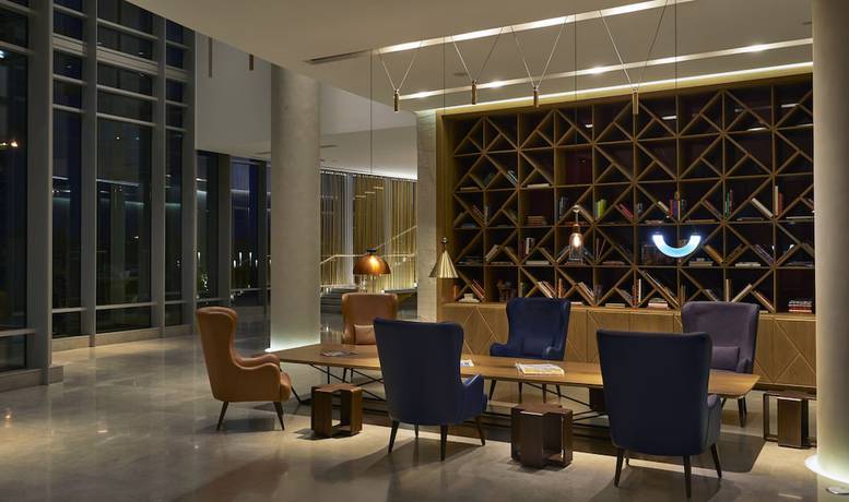 Imagen de los interiores del Hotel Andaz Delhi - A Concept By Hyatt. Foto 18