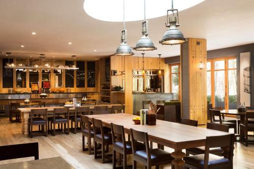 Imagen del bar/restaurante del Hotel Andaz Napa - A Concept By Hyatt. Foto 5