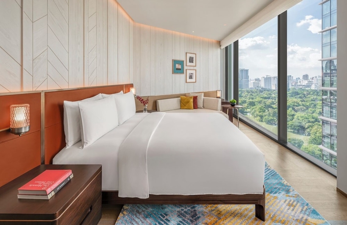 Imagen de la habitación del Hotel Andaz One Bangkok. Foto 9