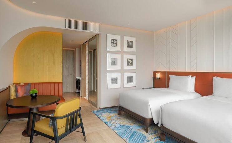 Imagen de la habitación del Hotel Andaz One Bangkok. Foto 11