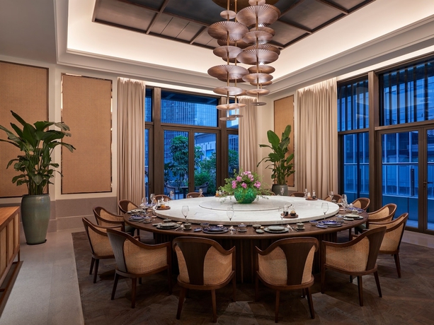 Imagen del bar/restaurante del Hotel Andaz Xiamen. Foto 2