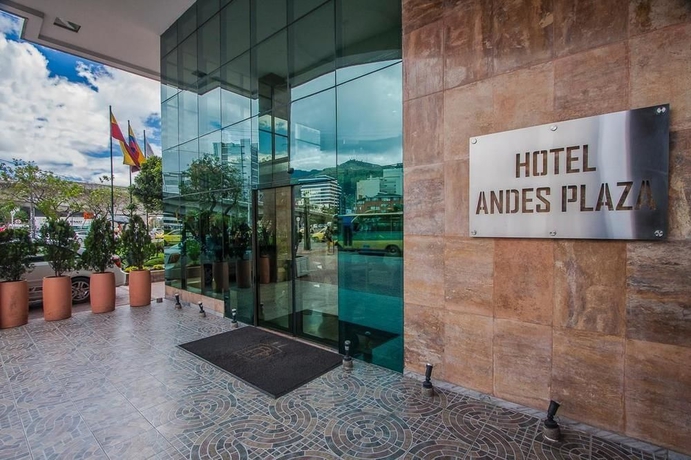 Imagen de los interiores del Hotel Andes Plaza. Foto 10