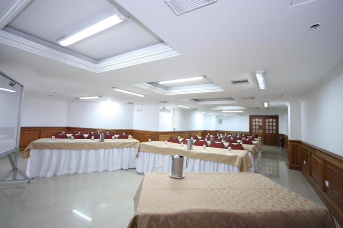 Imagen de los interiores del Hotel Andes Plaza. Foto 13