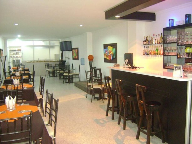 Imagen del bar/restaurante del Hotel Andinos Plaza. Foto 3