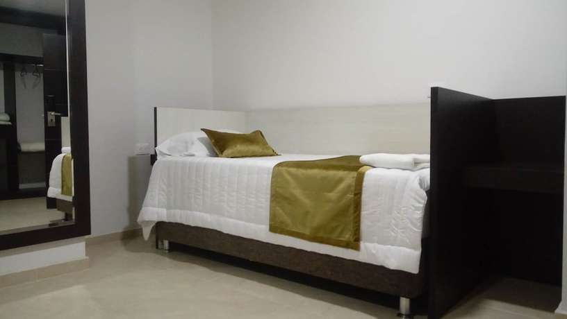 Imagen de la habitación del Hotel Andinos Plaza Florencia. Foto 4