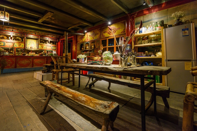 Imagen del bar/restaurante del Hotel Ando Tibetan Inn. Foto 4