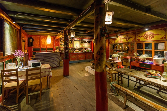 Imagen de los interiores del Hotel Ando Tibetan Inn. Foto 18