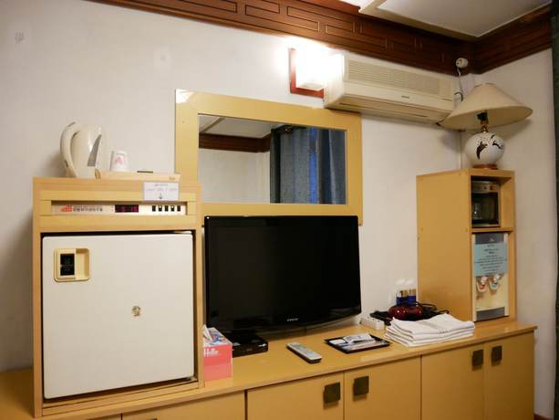 Imagen de la habitación del Hotel Andong Park Hotel. Foto 17