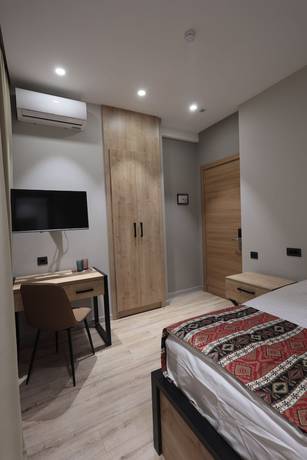 Imagen de la habitación del Hotel Andor. Foto 13