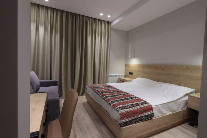 Imagen de la habitación del Hotel Andor. Foto 19
