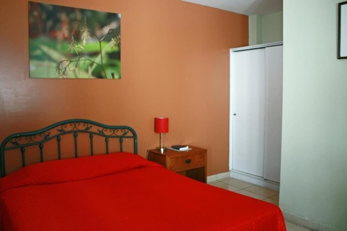 Imagen de la habitación del Hotel Andoria. Foto 14