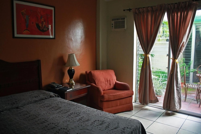 Imagen de la habitación del Hotel Andoria. Foto 15