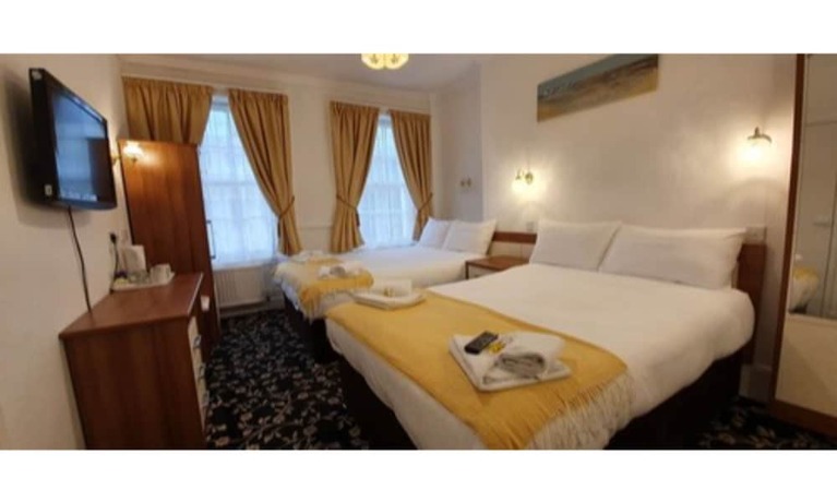 Imagen de la habitación del Hotel Andorra Guest Accommodation. Foto 11