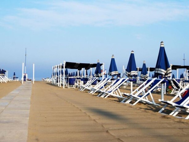 Imagen de los exteriores del Hotel Andrea Doria. Foto 14