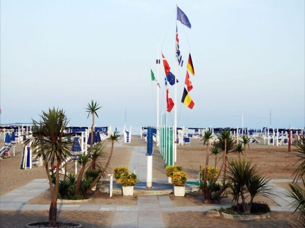 Imagen de los exteriores del Hotel Andrea Doria. Foto 19