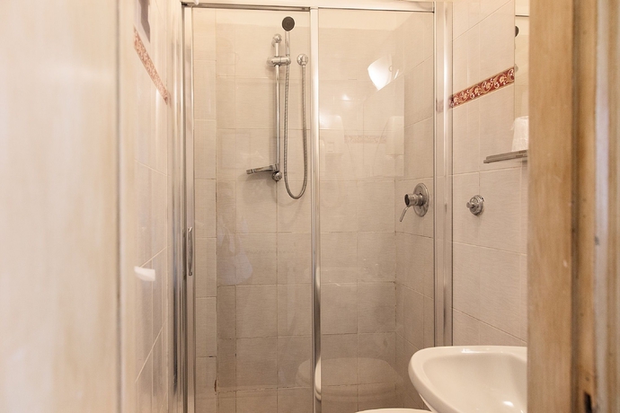 Imagen de la habitación del Hotel Andrea, Florencia. Foto 8