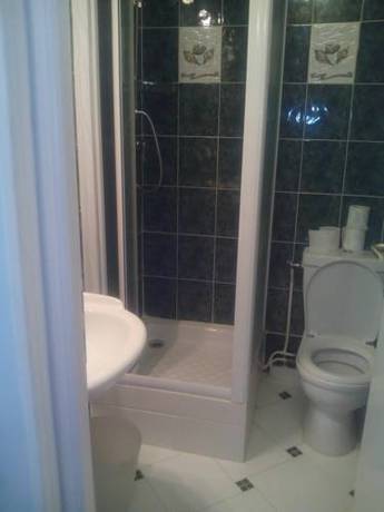 Imagen de la habitación del Hotel André Gill. Foto 11