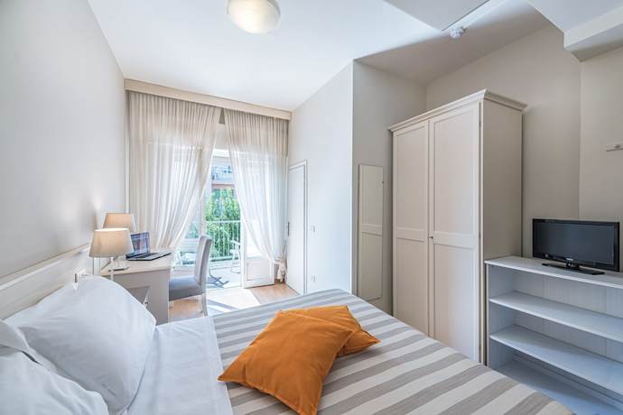 Imagen de la habitación del Hotel Andreaneri. Foto 7